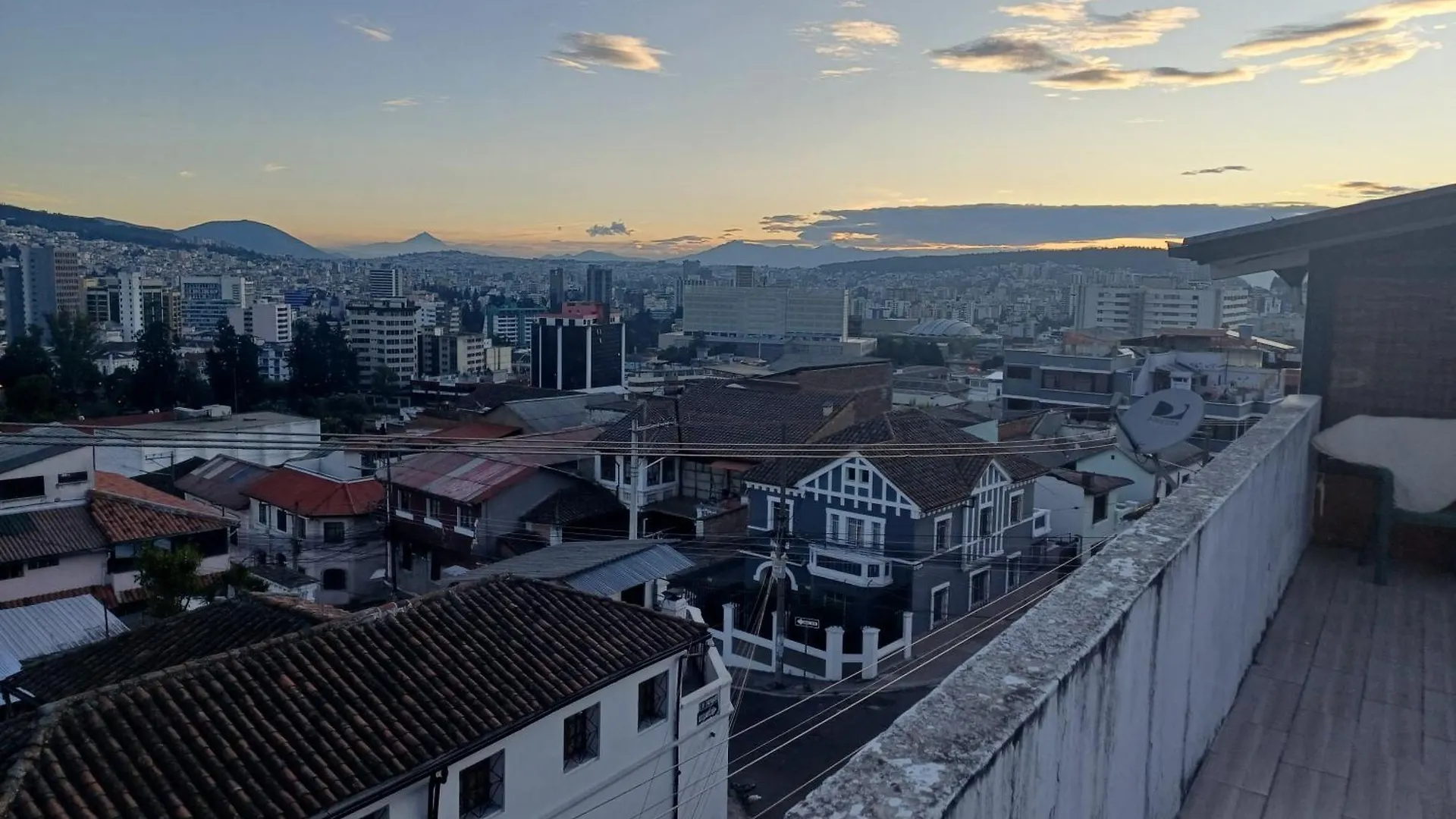 The Quito Guest House With Yellow Balconies For Travellers