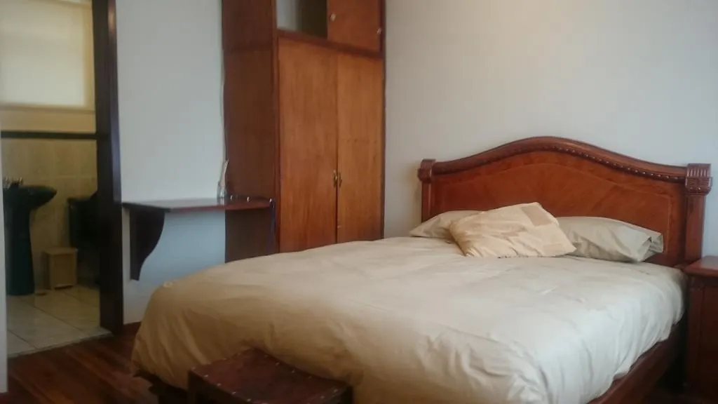 **  The Quito Guest House With Yellow Balconies For Travellers Ecuador